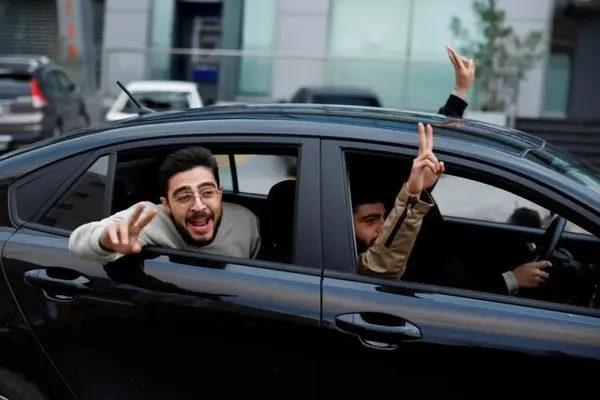  شادی مردم لبنان 