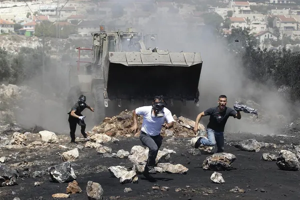 درگیری شدید فلسطینیان با ارتش رژیم صهیونیستی در کرانه باختری رود اردن/Reuters
