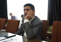 دبیر خطاب به رضا پهلوی: هنوز داری از ننه‌ات پول می‌گیری، می‌خواهی مملکت بچرخانی؟/ این جنگ یعنی ما زیر بلیط کسی نیستیم