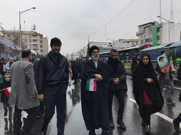 هادی خامنه ای در راهپیمایی ٢٢ بهمن 