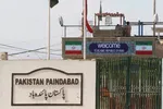 بسته ماندن مرز به میانجیگری پاکستان میان ایران و آمریکا لطمه می‌زند