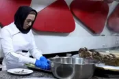 حرف‌های جالب اولین زن کله پز ایرانی