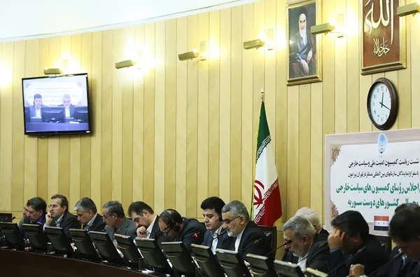 نشست رییس کمیسیون امنیت ملی و سیاست خارجی مجلس شورای اسلامی با سفراء و نمایندگان سازمانهای بین المللی مستقر در تهران پیرامون دومین اجلاس رؤسای کمیسیونهای سیاست خارجی مجالس کشورهای دوست سوریه روز شنبه برگزار شد./IRNA
