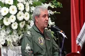 خاطرات خلبان آزاده قادری: آخرین ماموریت مان پخش اعلامیه‌های امام خمینی بر فراز بغداد بود