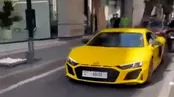 تصاویر رژه خودروهای لوکس در شمال تهران
