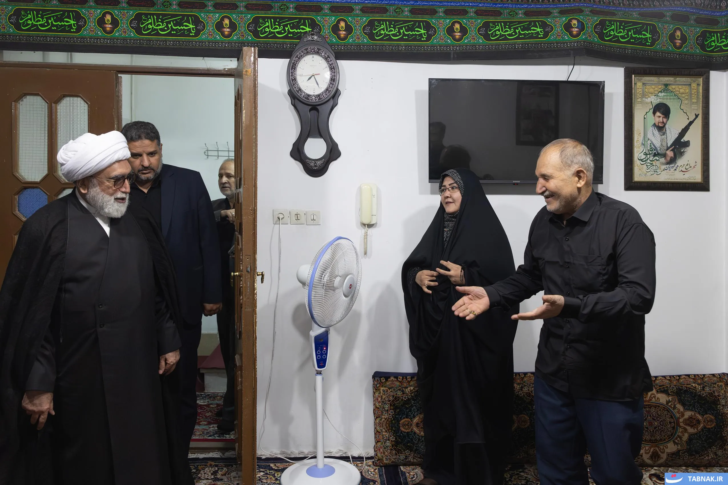 عکس: دیدار تولیت آستان قدس رضوی با خانواده‌های شهدای مدافع حرم