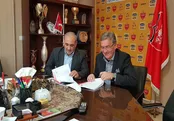 تصاویری از لحظه امضای تمدیدقراردادبرانکو با پرسپولیس