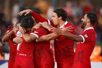 شروع طوفانی پرسپولیس با اوسمار مقابل استقلال بحرانی؛ صعود به رتبه سوم با ۳ گل و ۲ مصدوم