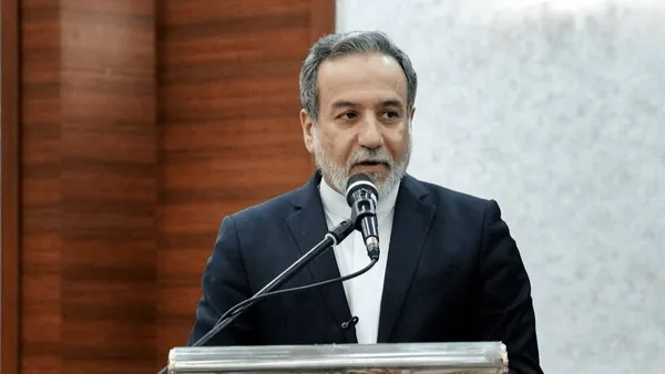 عراقچی: بر عهد خود با رهبر شهید ایستاده‌ایم
