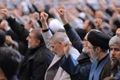 عکس: حضور رهبر معظم انقلاب در نماز جمعه نصر