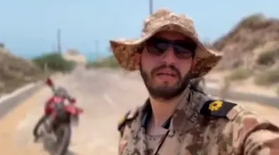 پیام تصویری یک رزمنده از جزیره هرمز به زیر کولرنشینان