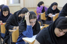 فروکش ناگهانی وعده نظارتی مجلس درباره آزمون های نهایی/ در جلسه ویژه چه گذشت؟