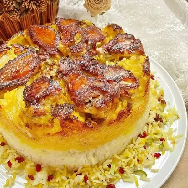 چطور ته‌انداز مرغ با ته‌دیگ عالی درست کنیم؟