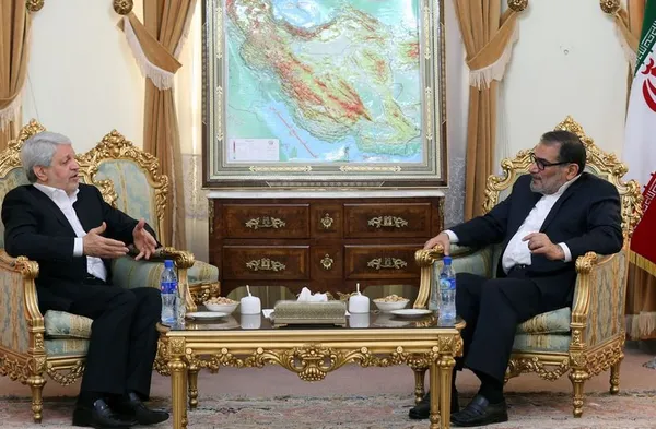 &laquo;باقر جبر الزبیدی&raquo; وزیر حمل و نقل عراق روز چهارشنبه با علی شمخانی دبیر شورای عالی امنیت ملی دیدار کرد./IRNA
