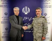 عکس: دیپلماسی و میدان، دوشادوش یکدیگر