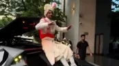 داماد هندی با ماشین بتمن در جشن عروسی!