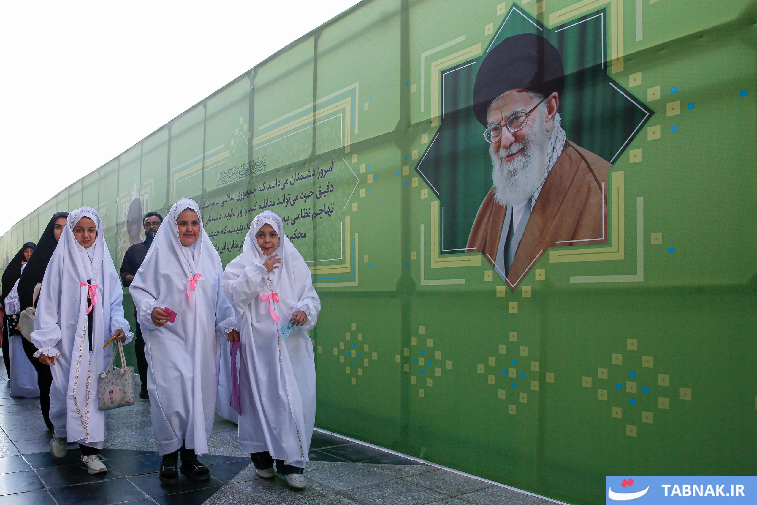 عکس: جشن تکلیف فرزندان دختر کارکنان آستان قدس رضوی
