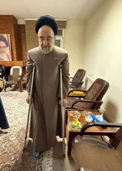 تصویر جدید از سیدمحمد خاتمی با عصا