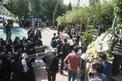 تشییع پیکر رضا یاراحمدی با حضور هنرمندان