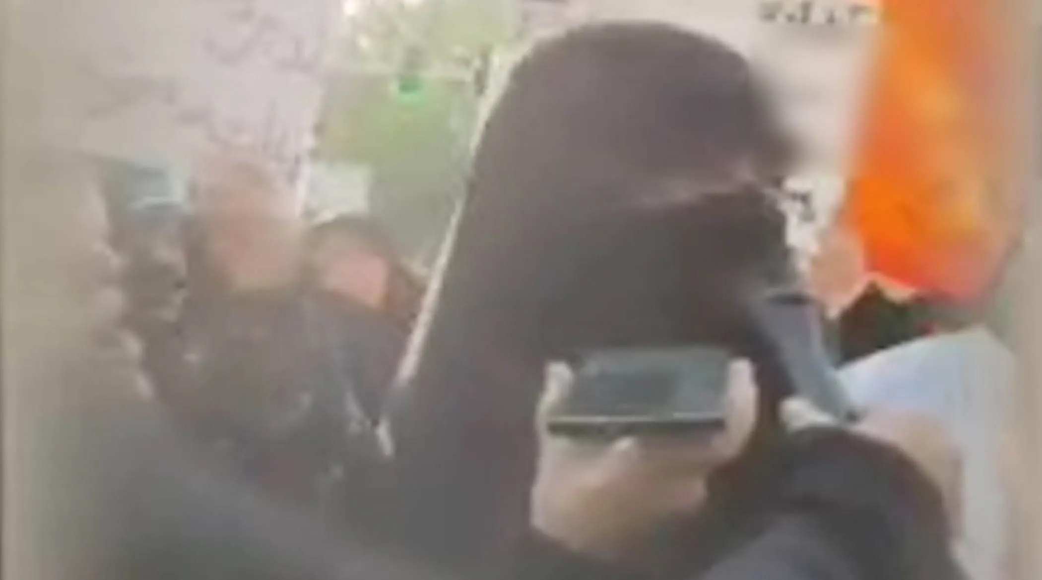 سوپرانقلابیها: شعار ما عیان است، عزل پزشکیان است!