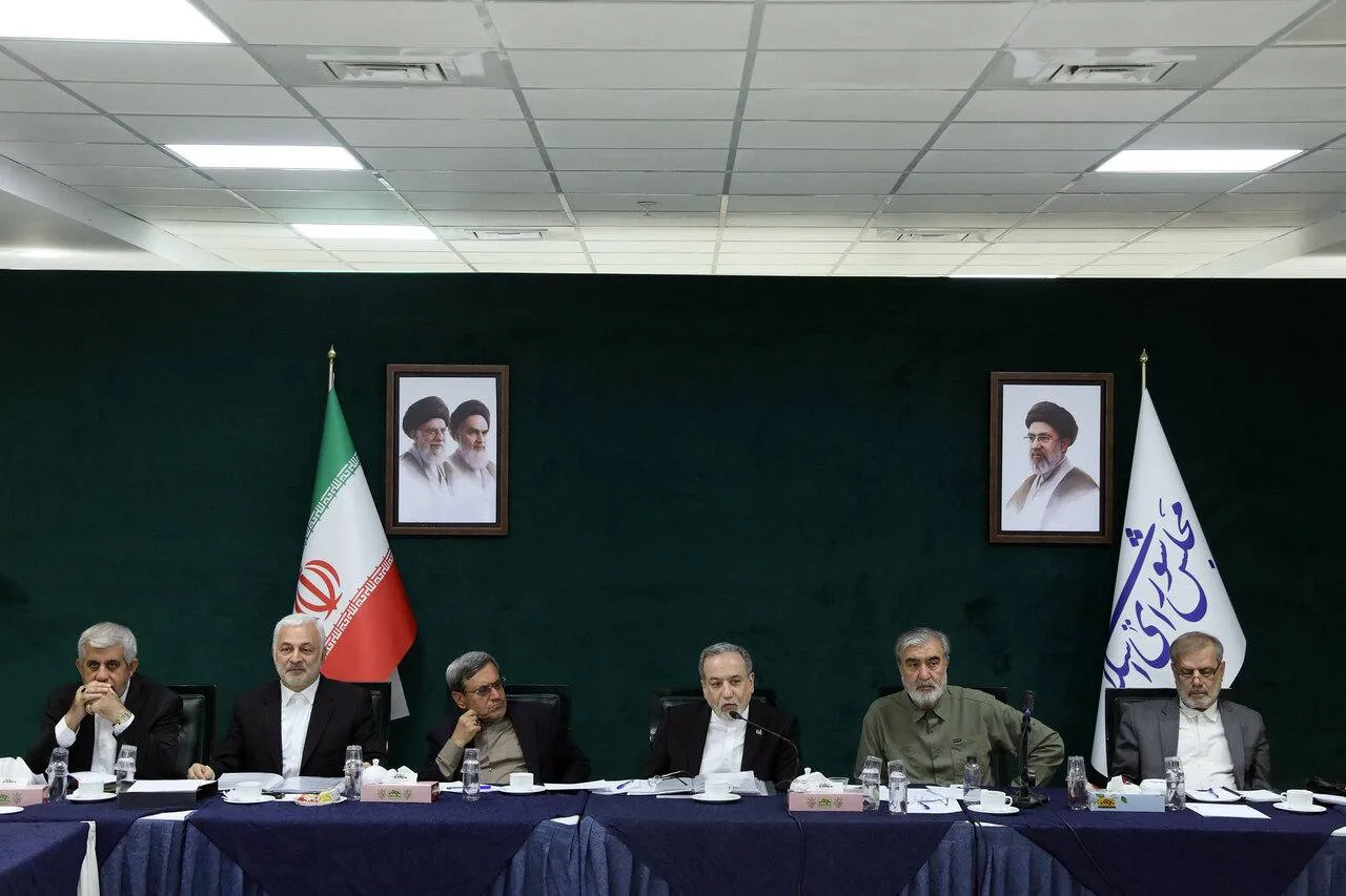 نشست کمیسیون امنیت‌وسیاست‌خارجی باعراقچی