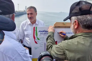 عکس: سفر نایب رئیس مجلس به جزیره خارگ