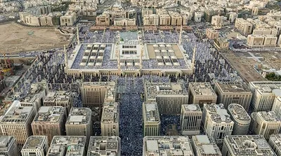 سلام من به مدینه به آستان رفیعش