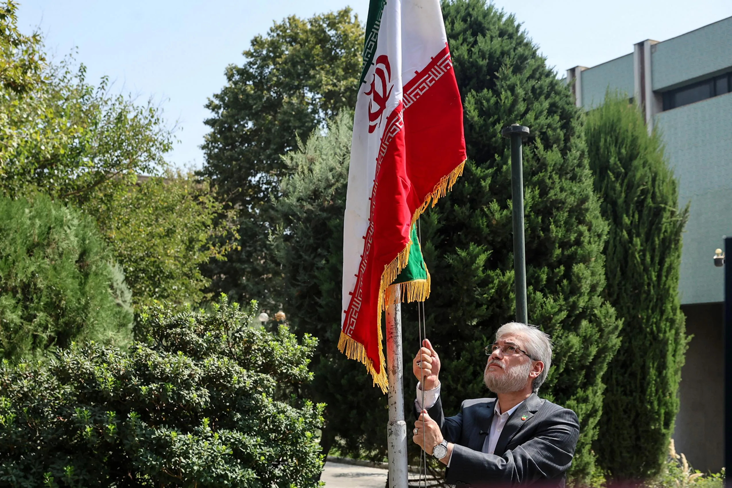 عکس: آیین روز پرچم در دانشگاه تهران