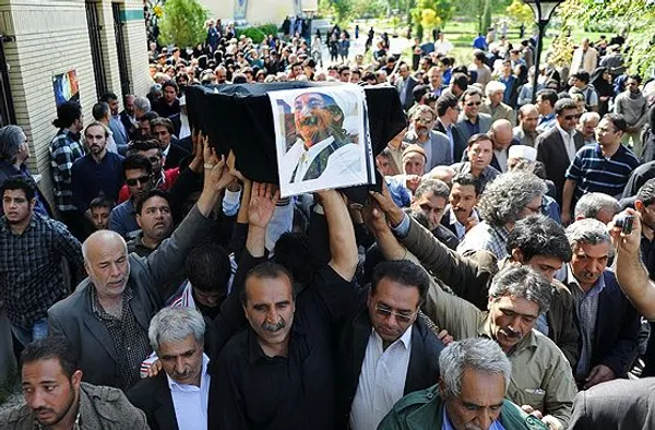 صبح روز دوشنبه، &laquo;مراسم تشییع پیکر زنده یاد استاد غلامعلی پورعطایی، پیشکسوت موسیقی خراسان با حضور جمعی از اهالی فرهنگ خراسان رضوی، مسئولان و مردم هنردوست مشهد مقدس، از محل مجتمع فرهنگی هنری امام رضا (ع) به سمت حرم مطهر رضوی برگزار شد. /MNA &zwnj;
