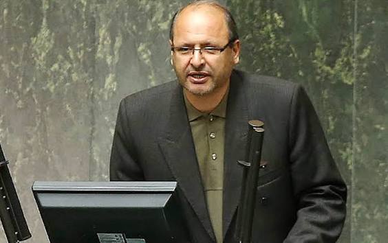 بانک‌ها نباید در مسیر فروش مطمئن طلا کنار گذاشته شوند / پلتفرم‌ها با چه مجوزی طلا می‌فروشند؟