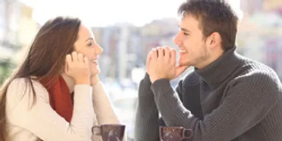 وقتی مرد علاقه‌اش را به زبان نمی‌آورند، چه کنیم؟