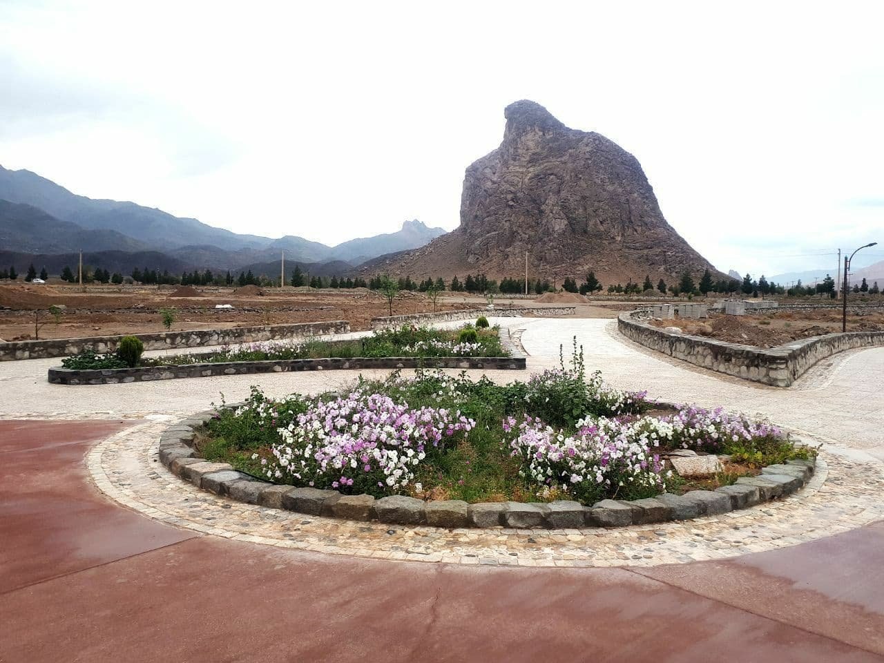 عقاب‌کوه؛ شکوه طبیعت در قلب کویر