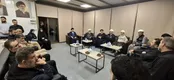 هدایای متبرک آیت‌الله سید مجتبی به خانواده شهید نصرالله + عکس