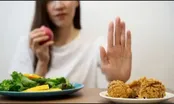۸ علامتی که اگر به اندازه کافی غذا نمی‌خورید