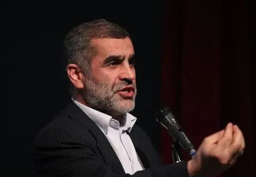 نایب رئیس مجلس: قیمت بنزین افزایش نمی‌کند