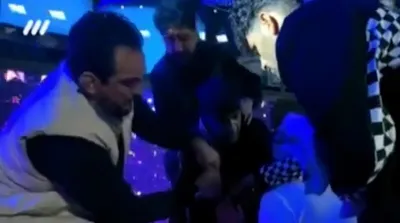 جا انداختن کتف مصدوم در برنامه صداوسیما!