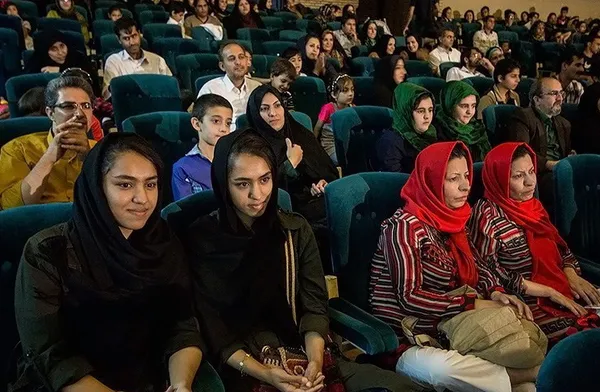 جشن دو قلو ها در یزد/TASNIM
