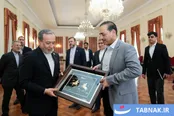 عکس: بدرقه عاصم منیر، فرمانده ارتش پاکستان، توسط سید عباس عراقچی