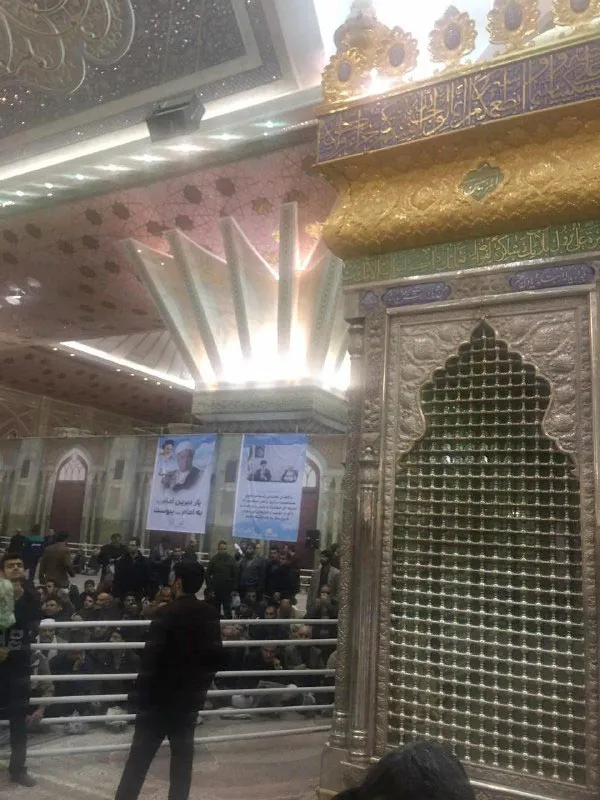مردم در انتظار ورود پیکر آیت الله هاشمی به مرقد امام خمینی (ره)