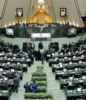 چند «ابهام» و «ایراد» و «مغایرت» درباره مصوبه اخیر مجلس برای استفاده از نماینده حقوقی