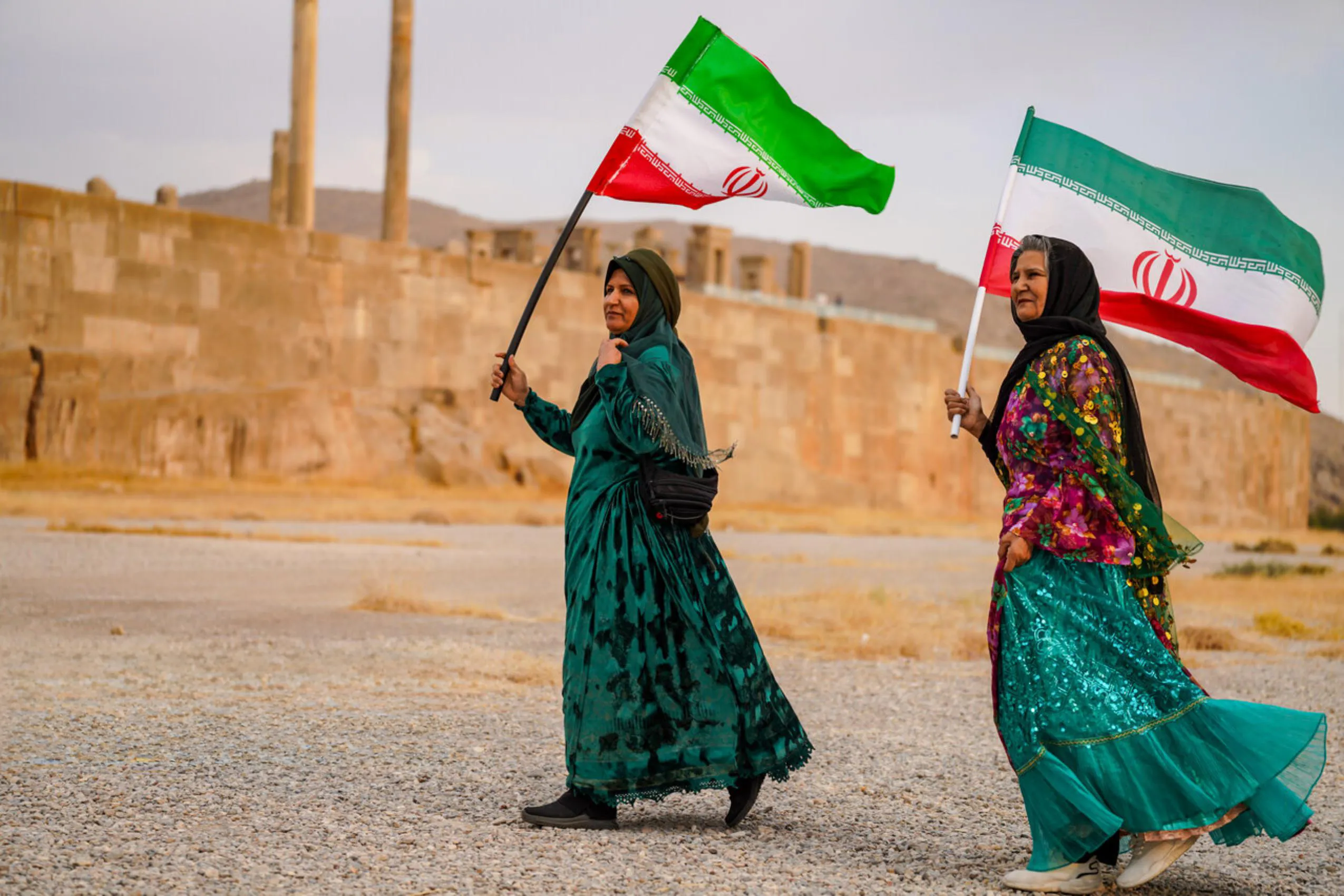 عکس: اجتماع جان‌فدایان ایران در تخت‌جمشید
