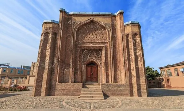 گنبد علویان، همدان 