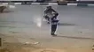 لحظه تلخ ربودن موبایل رفتگر در مشهد