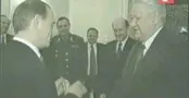 خودنویس یلتسین، نماد انتقال قدرت به پوتین / جشن تولد صدام حسین با ۲۲ میلیون شمع! / سخنرانی سالوادور آلنده در سازمان ملل / نبرد بر سر کانال استراتژیک / چگونه بمب آتش‌زای ناپالم به ارتش آمریکا وارد شد؟