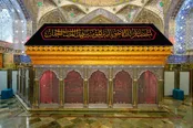 عکس: سیاه پوش شدن ضریح حرم علوی در آستانه رحلت رسول اکرم (ص)