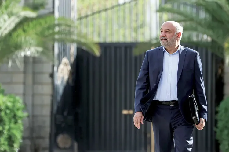 توافق دولت و مجلس برای تغییر وزیر رفاه/ گزینه‌های جانشینی میدری چه کسانی هستند؟