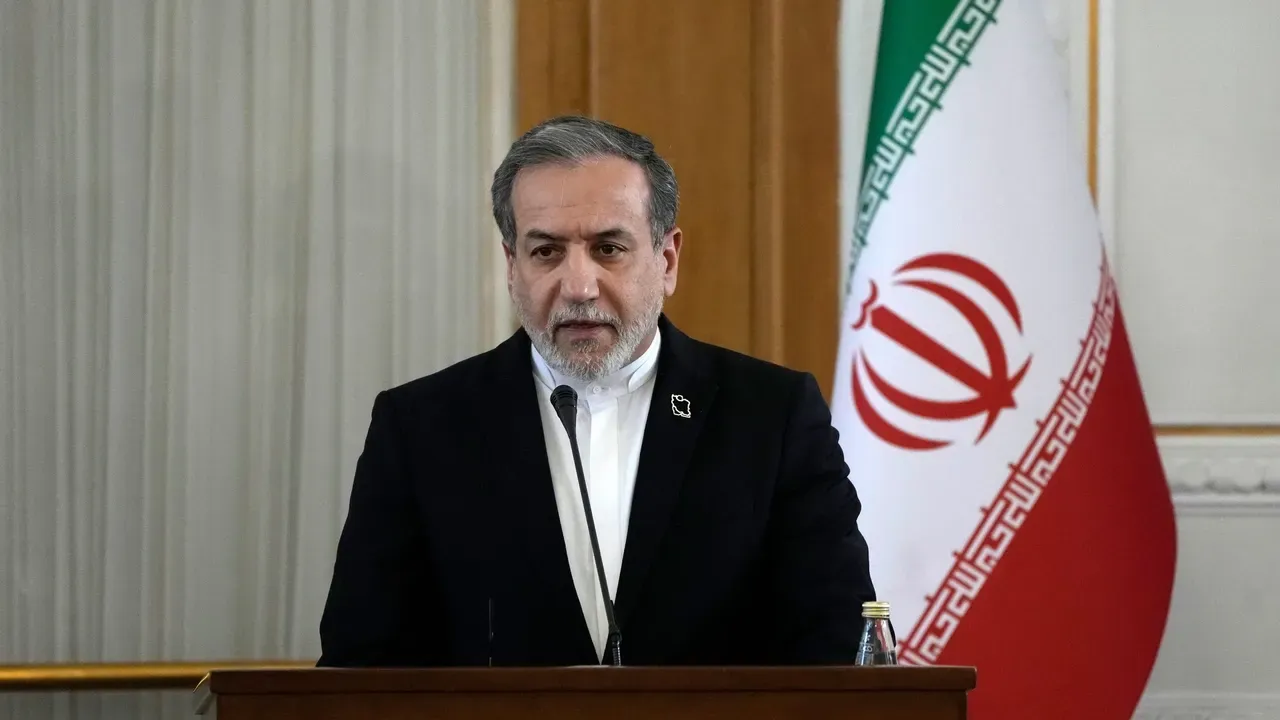 عراقچی: اکنون هیچ مذاکره‌ای با آمریکا نداریم