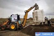 عکس: آبرسانی به روستای تشنه عبدالملکی به همت گروه جهادی شهدا