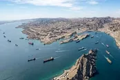 هشدار عمان به کشتی‌ها در تنگه هرمز