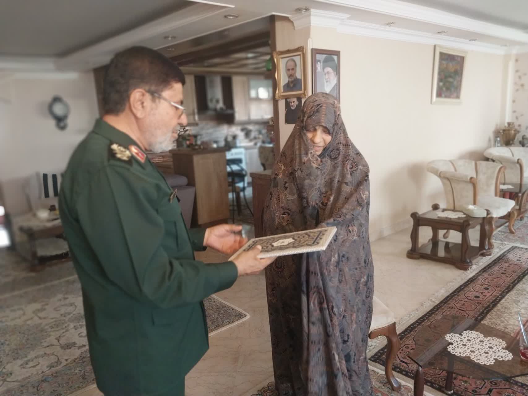 حضور سردار شریف در منزل سردار ابراهیم حاجی‌محمدزاده